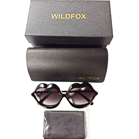 BNIB! Wildfox Lip Service Sunglasses - Picture 11 of 15
